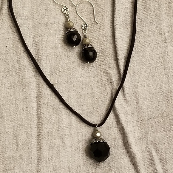 HANDMADE Beautiful Black Drop Necklace!! - Picture 5 of 7